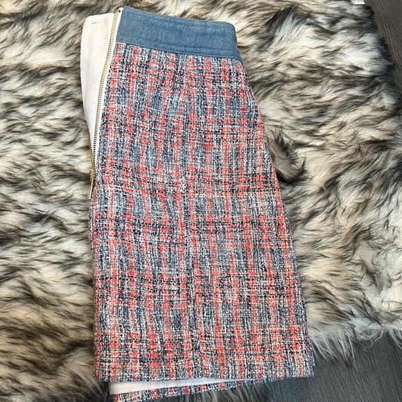 Pink - Picture 4 of 4